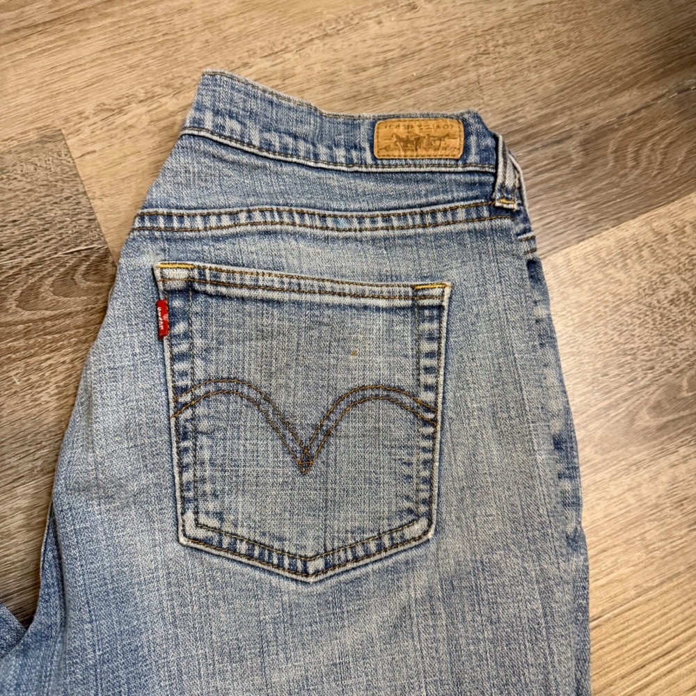 Levis Straight Leg Light Wash Denim Jeans Frayed Hem Blue Size 12M - Picture 2 of 6